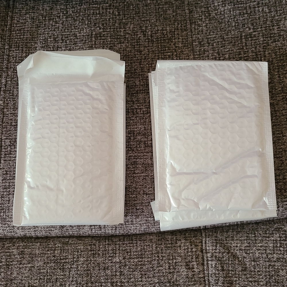 50 pcs. bubble mailers